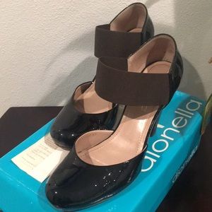 Dionella black leather heals